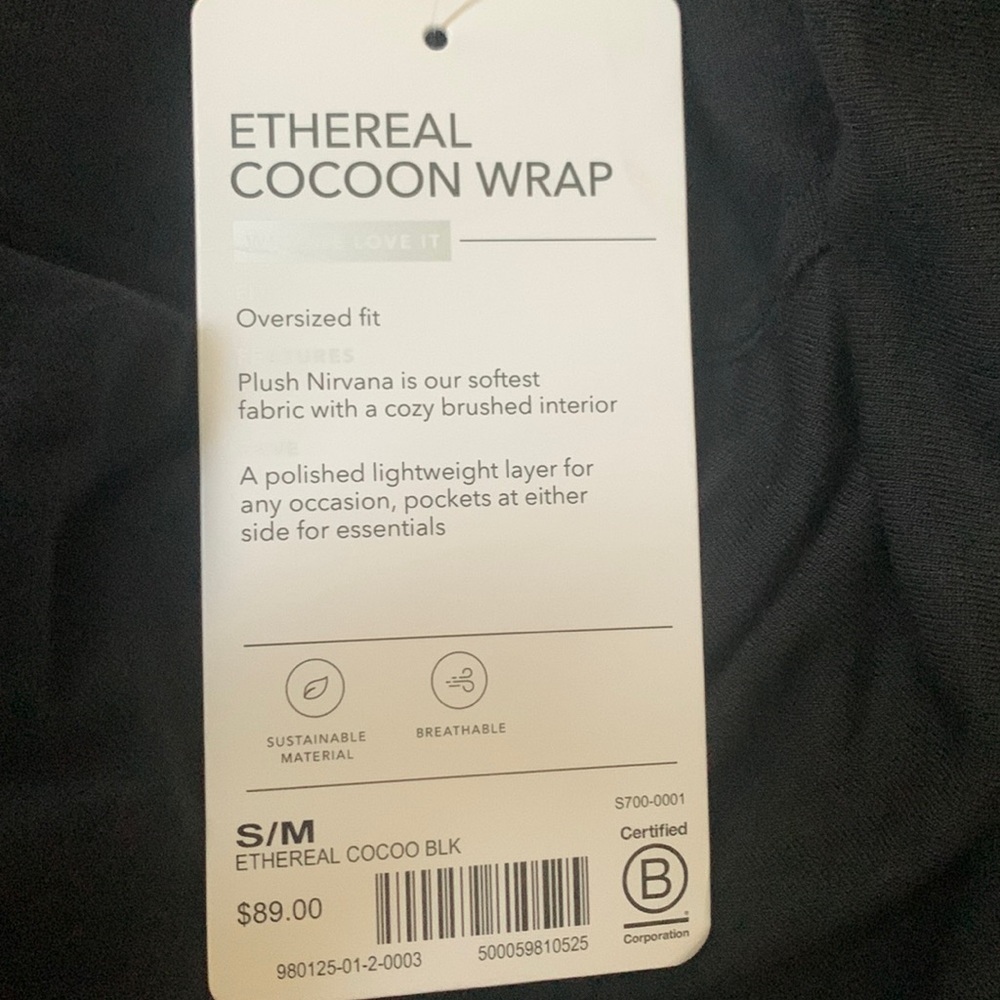 NWT Athleta Black Ethereal Cocoon Wrap - Picture 4 of 6